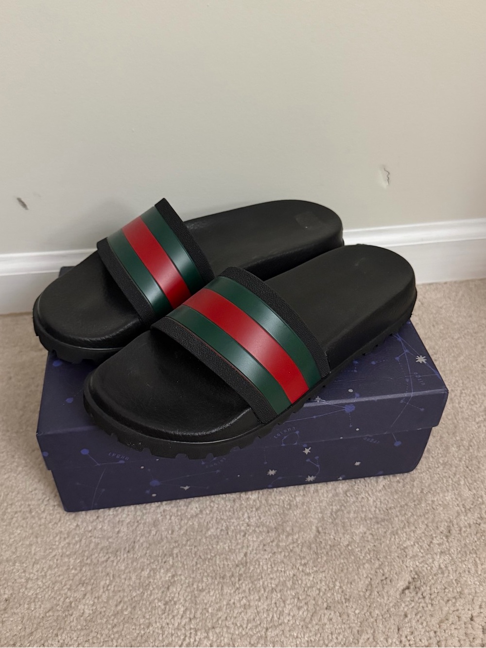 Gucci Black Slide Sandals with Green and Red Stripes